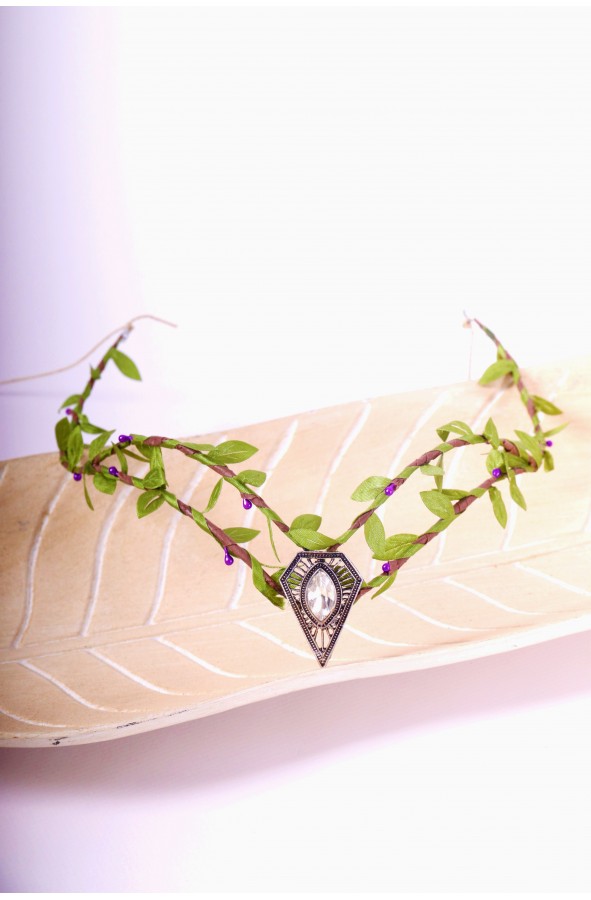 Corona o tiara de hojas con cristal...