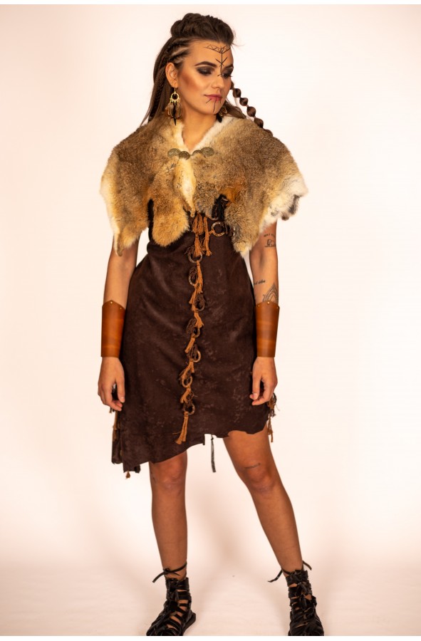 Capa de Conejos con Broche Metálico -...