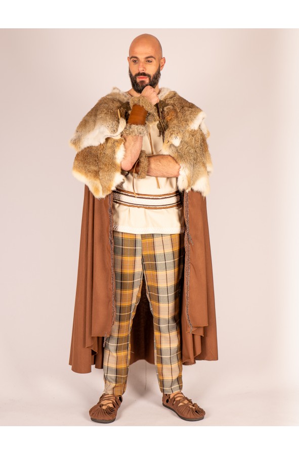 Rabbit Fur Cloak – Warmth and...