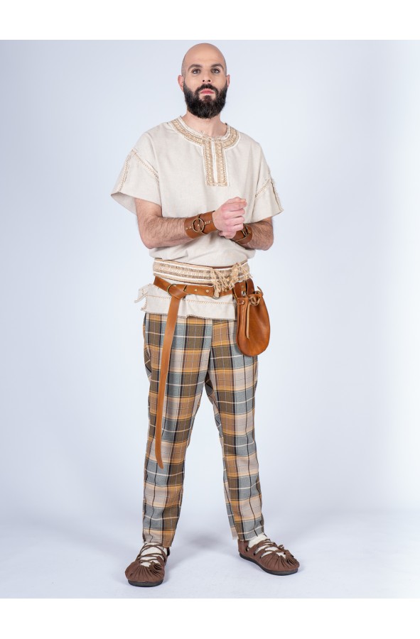 Brazaletes cuero marrón con argolla...