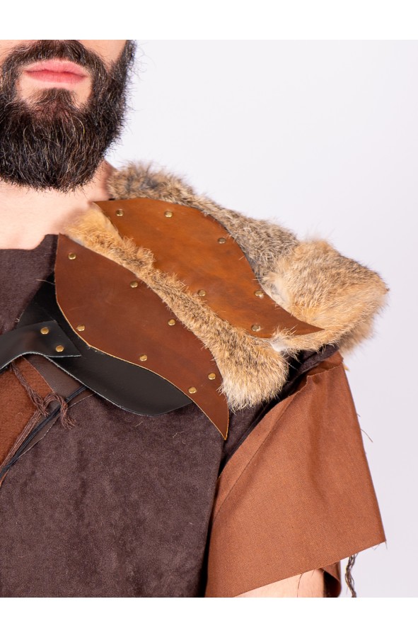 Leather Shoulder Guard with Real Fur...