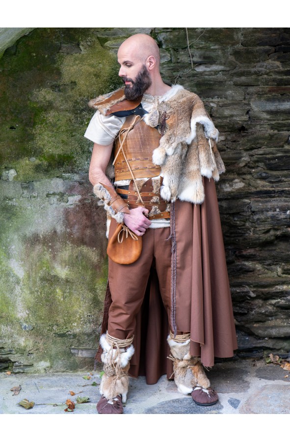 Leather Shoulder Guard with Real Fur...