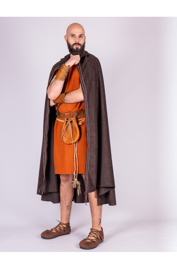 Túnica romana en color teja con...