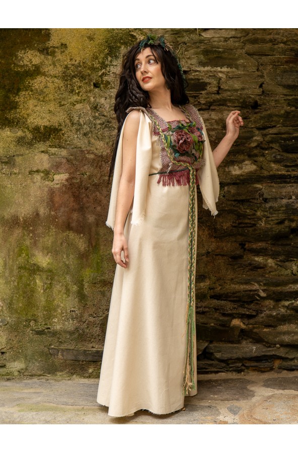 Handcrafted flower dress with celtic inspiration Handcrafted flower dress with celtic inspiration