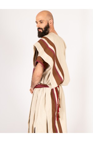 Conjunto romano con túnica...