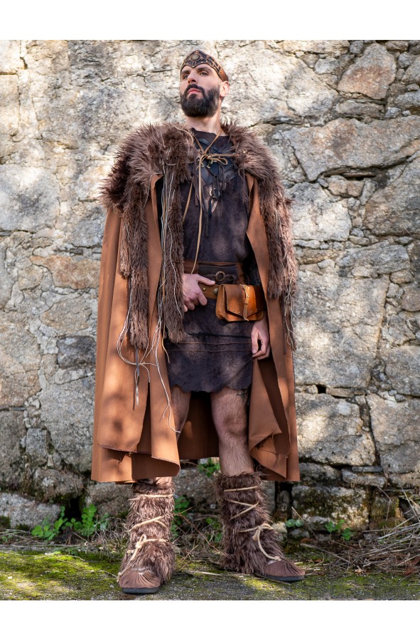 Celtic cloak with vegan fur