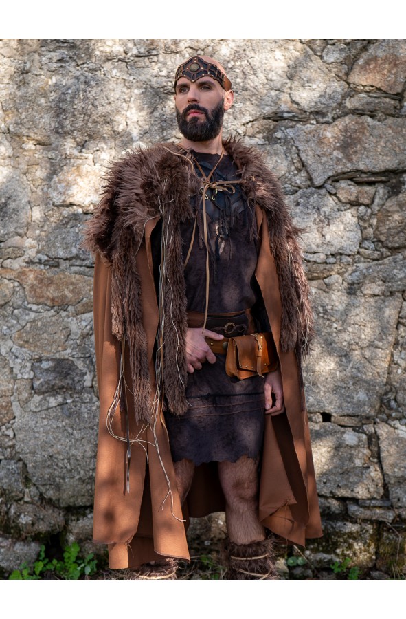 Celtic cloak with vegan fur
