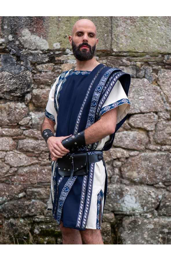 Roman set with blue and white tunic...