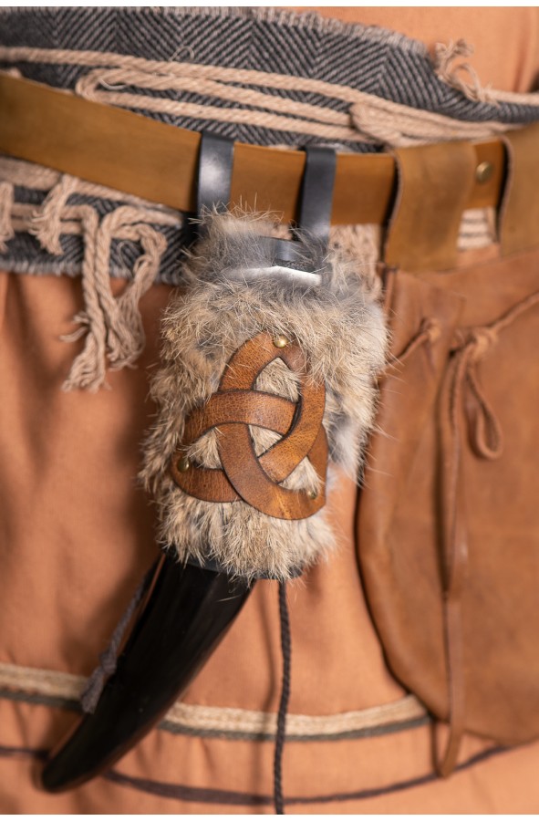 Cuerno natural con funda celta de...