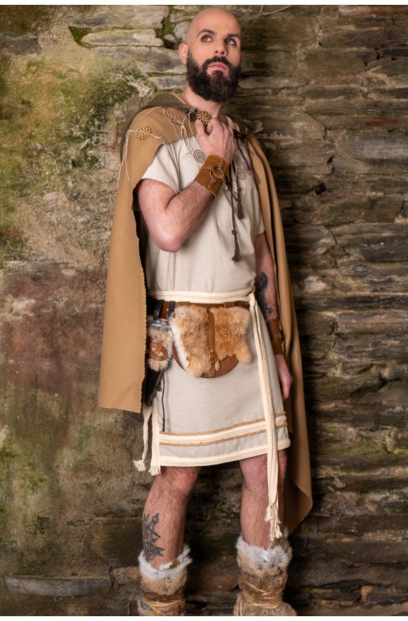 Capa celta con capucha de saco o capa...